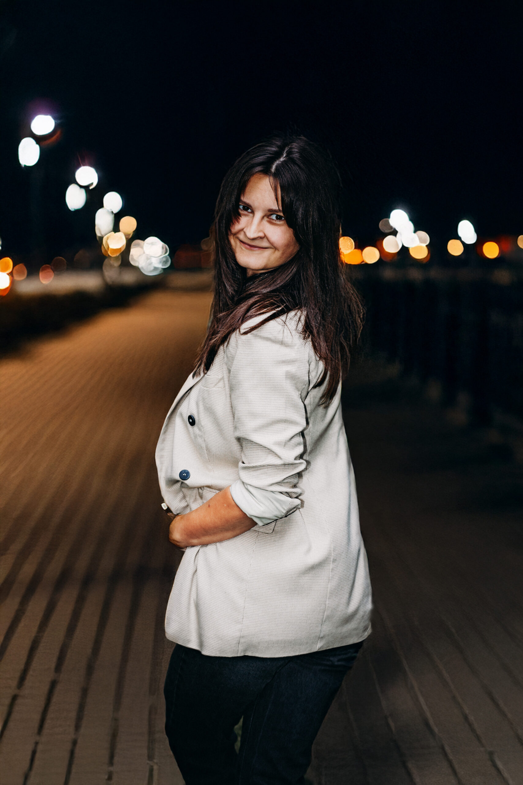 Kristýna Folwarczná, fotka na mostě Miloše Sýkory v Ostravě, týmový fotka pro Kožuch.online